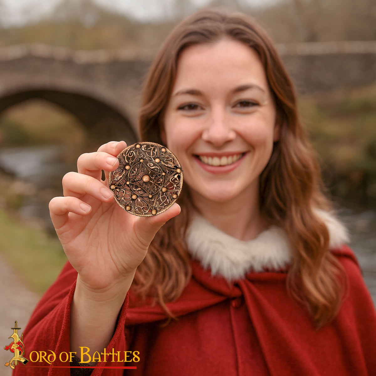 Broche vikingo en bronce envejecido filigrana estilo nòrdico
