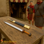 Gladius Romana de Legionario decorativa, con vaina