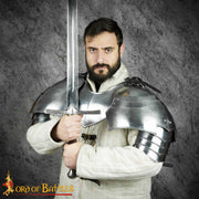 Hombreras medievales para cosplay y recreación