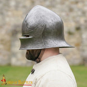 Casco medieval del norte de Italia, modelo Sallet