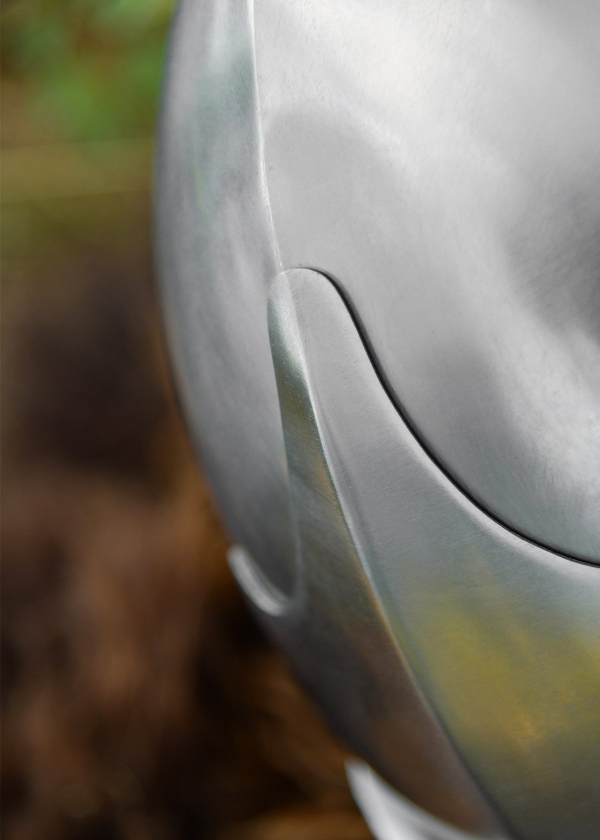 Casco Sallet Inglés en acero con forro interior - Siglo XV