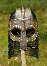 Casco Vikingo de Valsgarde con Malla de Acero - Réplica Histórica