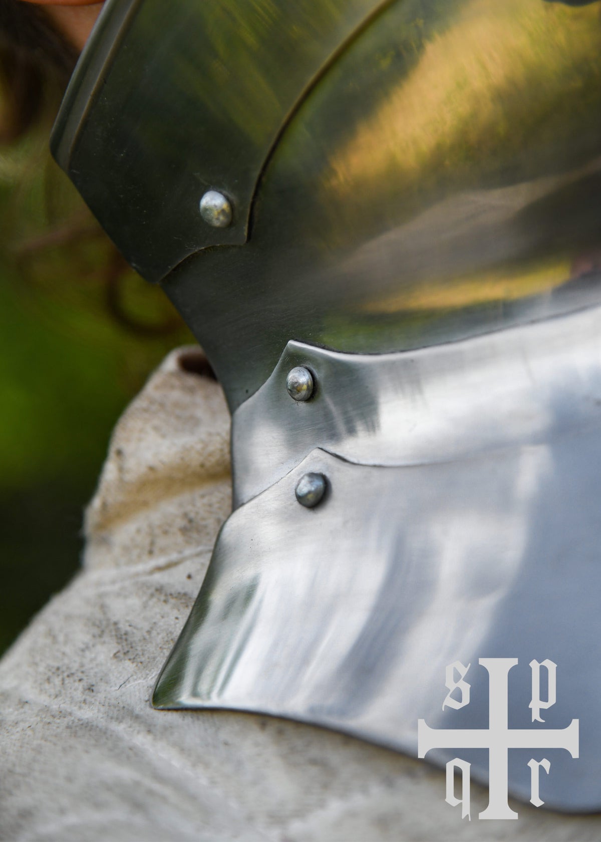 Gorjal medieval en acero, Siglos XV-XVI