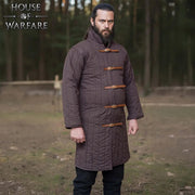 Gambesón medieval acolchado con correas, color marrón