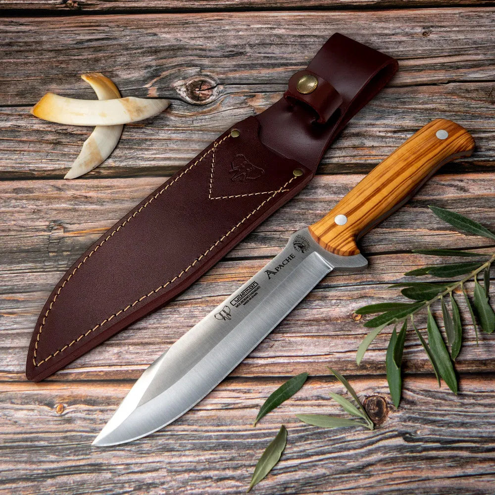 Cuchillo de caza Cudeman, mango madera olivo