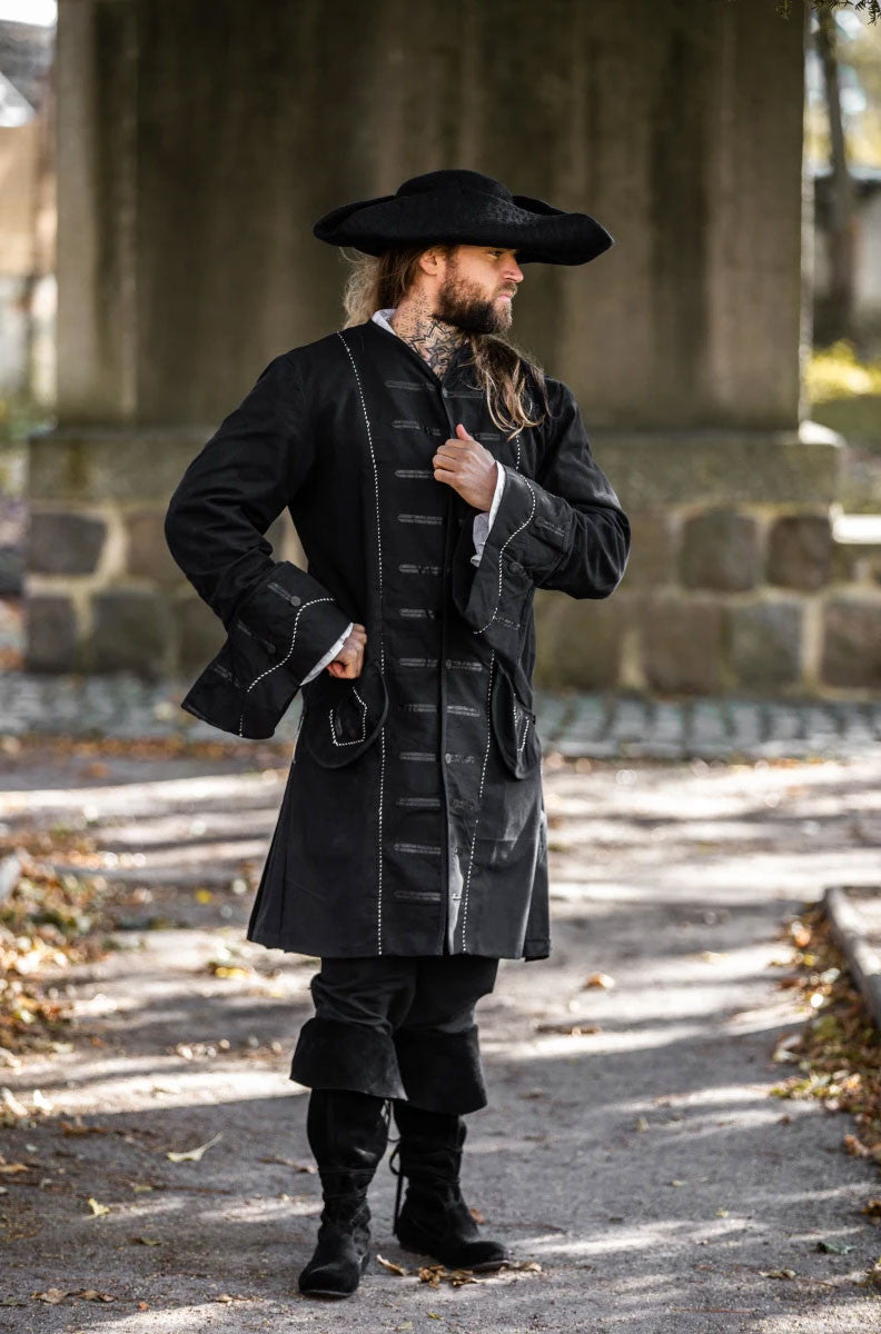 Abrigo de pirata negro modelo Edward