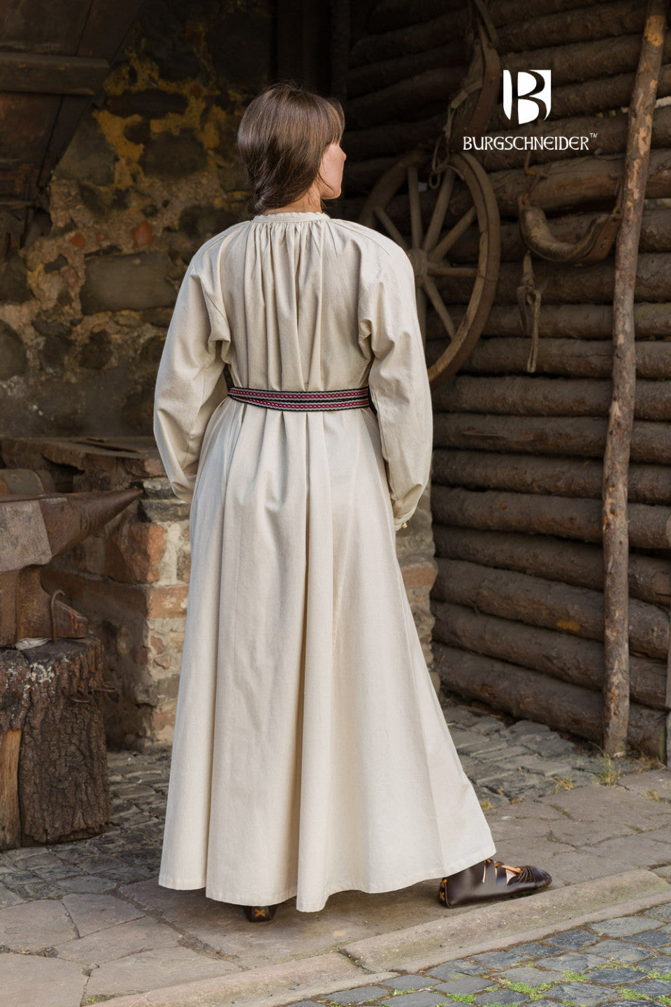 Vestido medieval modelo Rus Lilia, Blanco Natural