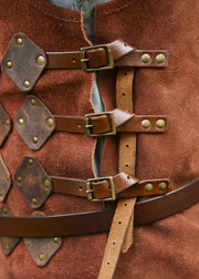Peto medieval cuero modelo Vidar, color marrón